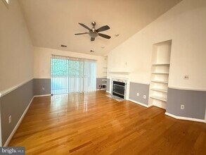 3315 Sir Thomas Dr in Silver Spring, MD - Building Photo - Building Photo