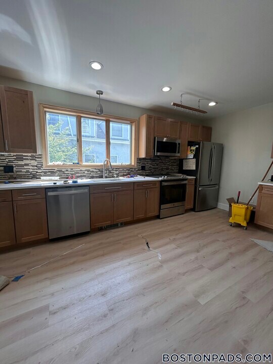 48 Shannon St in Boston, MA - Building Photo