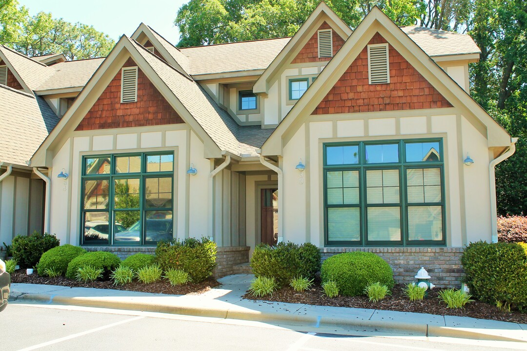 33 Elk Ridge Ln in Southern Pines, NC - Building Photo