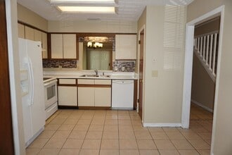 5846 Liska Dr in Jacksonville, FL - Building Photo - Building Photo