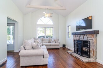 27 Bellavista Dr in Bourne, MA - Building Photo - Building Photo