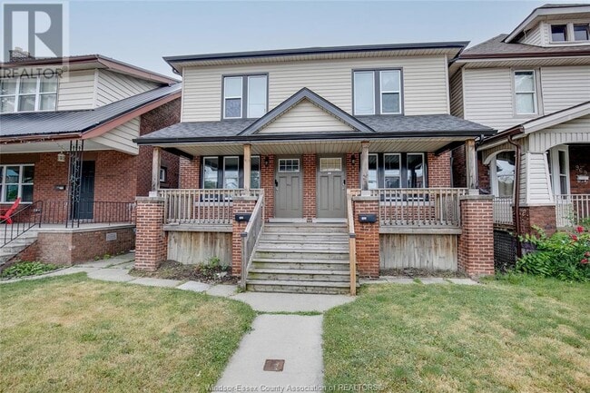 975 Pelissier St