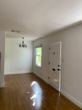 1631 Brockton Ave, Unit 1633 in Los Angeles, CA - Building Photo - Building Photo