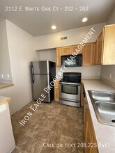 2112 E White Oak Ct in Nampa, ID - Building Photo - Building Photo