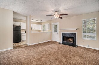 3292 Deer Pause Ln in Decatur, GA - Building Photo - Building Photo