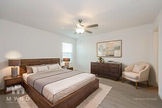 2737 Ctr Crk Ln in Fort Worth, TX - Foto de edificio - Building Photo