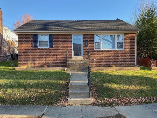 525 Hilton Dr in Lancaster, PA - Building Photo - Building Photo