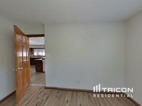 2926 Bonnie Brae Crescent in Flossmoor, IL - Building Photo - Building Photo