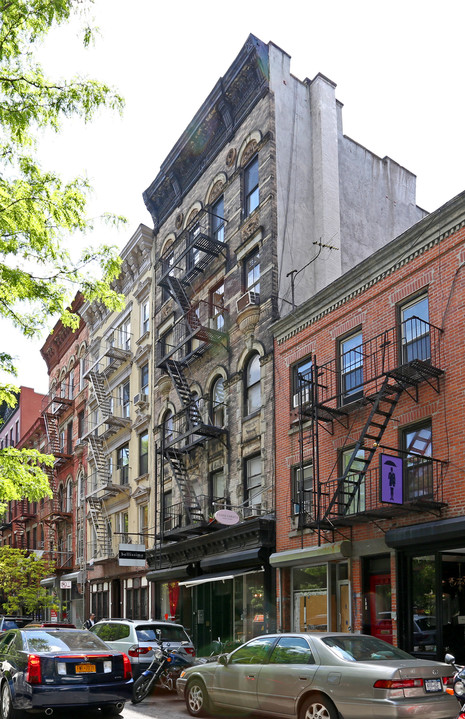 223 Mott St in New York, NY - Foto de edificio