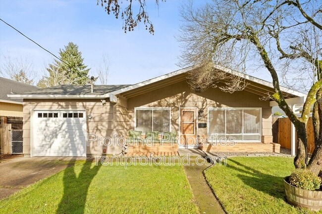 property at 3539 N Arlington Pl