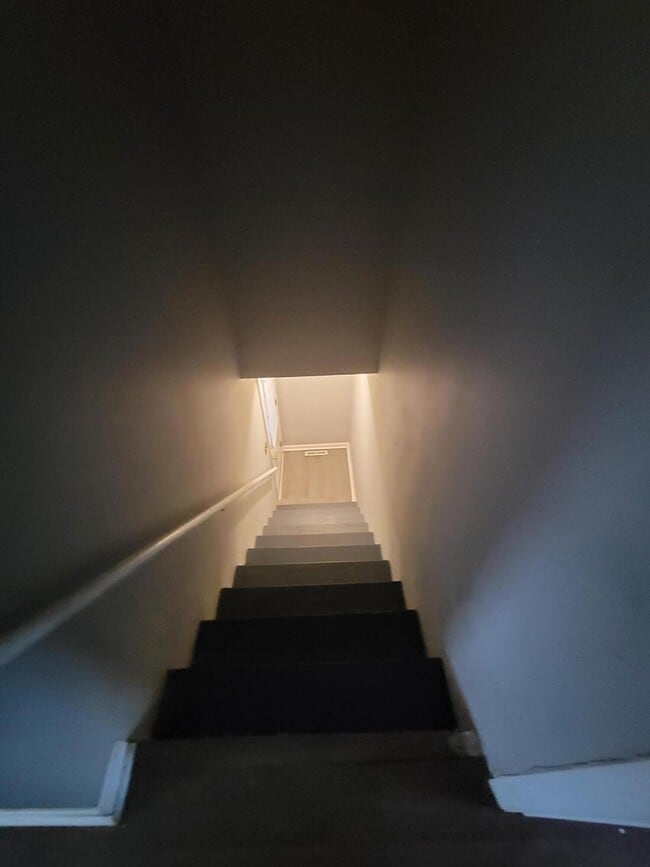 1775 Harrodsburg Rd in Lexington, KY - Building Photo - Building Photo