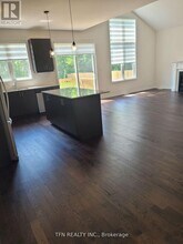 3213 Mosley St in Wasaga Beach, ON - Building Photo - Building Photo