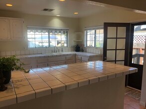 2208 Gramercy Ave in Torrance, CA - Foto de edificio - Building Photo