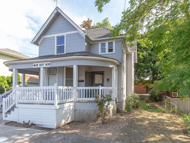 property at 405-409 2nd St
