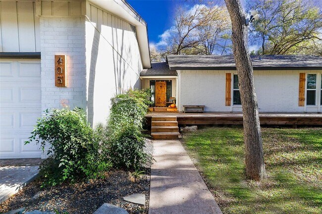property at 405 Deerfoot Cir
