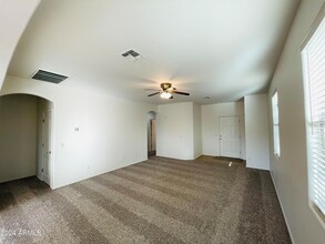 28488 N Sunset Dr, Unit 223 in Queen Creek, AZ - Building Photo - Building Photo