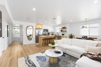 1414 S Orange Dr, Unit 1414 in Los Angeles, CA - Building Photo - Building Photo