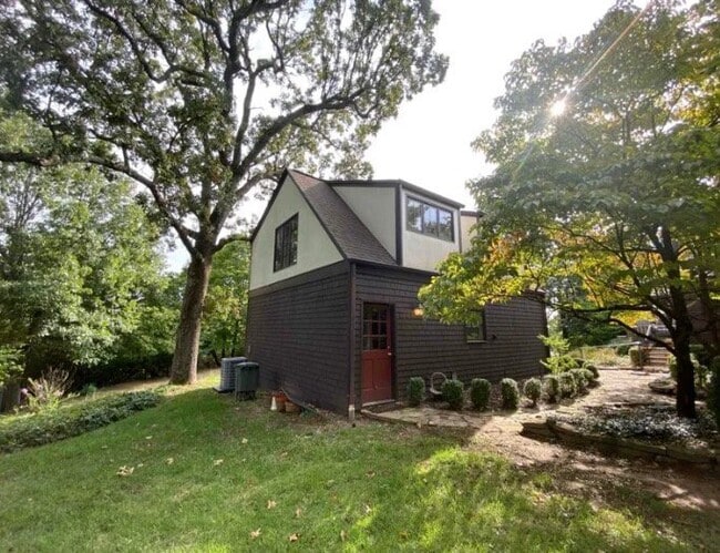 property at 376 N Williams Dr