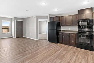 Core Crossings Apartments in Shakopee, MN - Building Photo - Building Photo