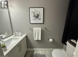 3025 Doyle Dr. in London, ON - Building Photo - Building Photo