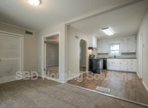 1002 Orchard Ave in Liberty, MO - Building Photo - Building Photo