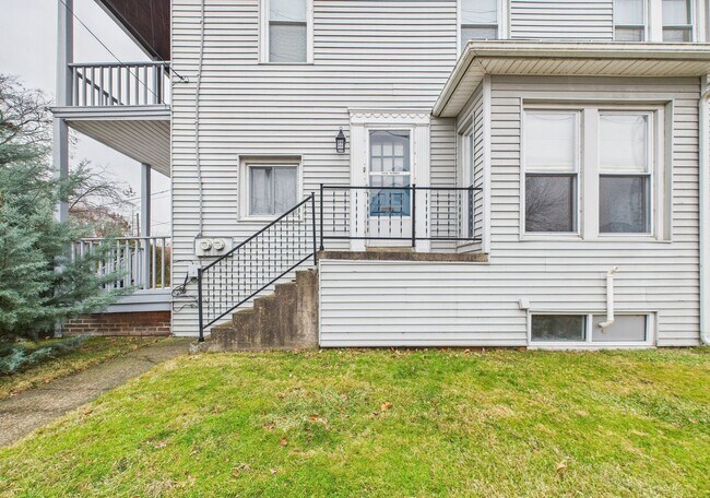 2449 N 2nd St in Harrisburg, PA - Foto de edificio - Building Photo