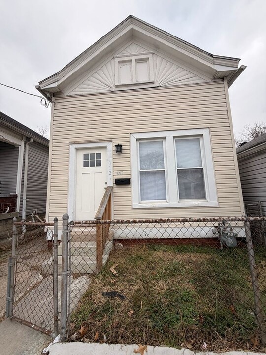 112 N 18th St in Louisville, KY - Building Photo