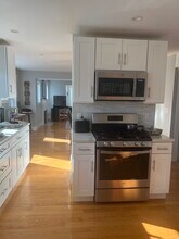 20 Carver Rd E, Unit # 2 in Watertown, MA - Foto de edificio - Building Photo