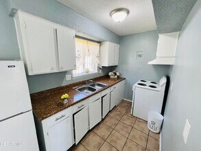 8921 Kenneth St in El Paso, TX - Building Photo - Building Photo