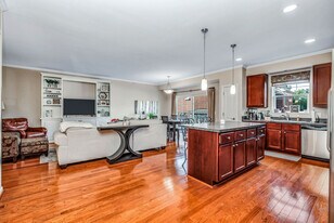 3316 Wasson Rd, Unit 4B in Cincinnati, OH - Building Photo