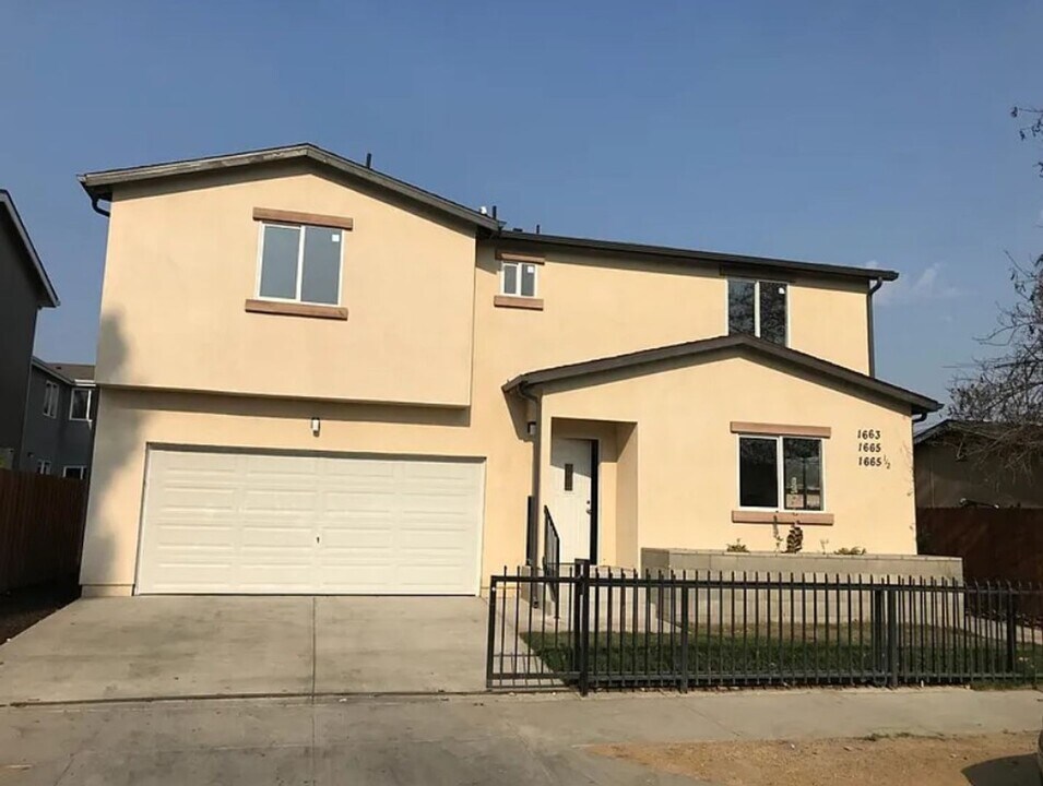 1663 E 85th St in Los Angeles, CA - Building Photo