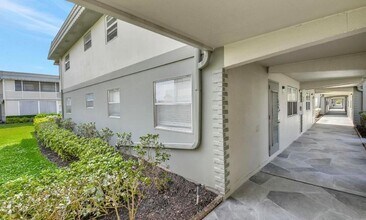 581 Monaco Blvd, Unit 581 in Delray Beach, FL - Building Photo - Building Photo