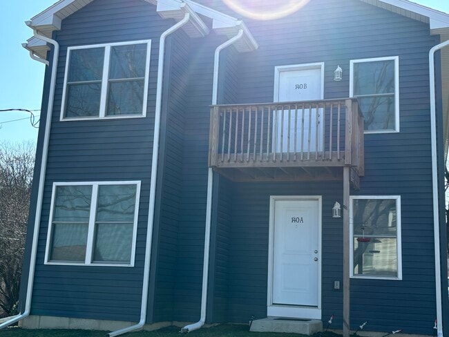 140 Gum St, Unit 140 B Upstairs Unit, Unit 140 B Upstairs Unit