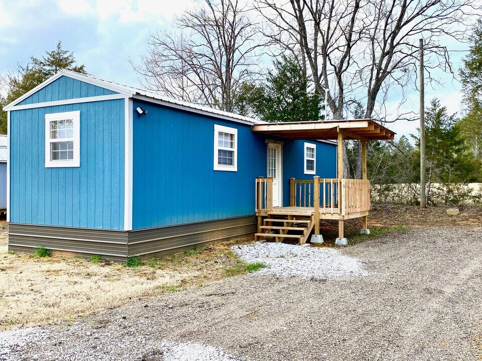 615 Whitten Trail in Blue Springs, MS - Building Photo