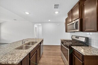 9931 Bratten Rise in San Antonio, TX - Building Photo - Building Photo