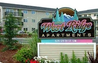 West Ridge Apartments in Everett, WA - Foto de edificio