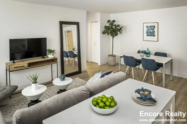 10 Camelot Ct, Unit 10-6K in Boston, MA - Foto de edificio - Building Photo