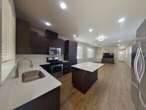 335-337 NW 18th St in Corvallis, OR - Foto de edificio - Building Photo