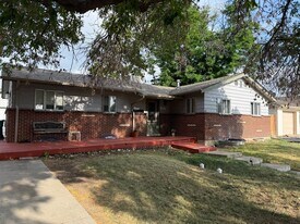 1231 S Marshall St in Lakewood, CO - Building Photo