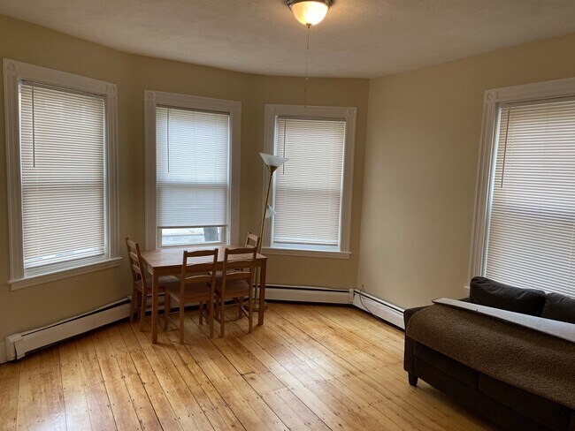 76 Calumet St in Boston, MA - Building Photo - Building Photo