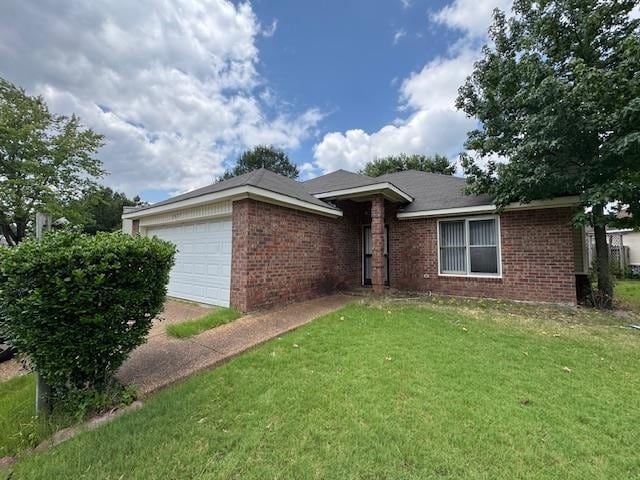property at 2627 Bay Pointe Cir E