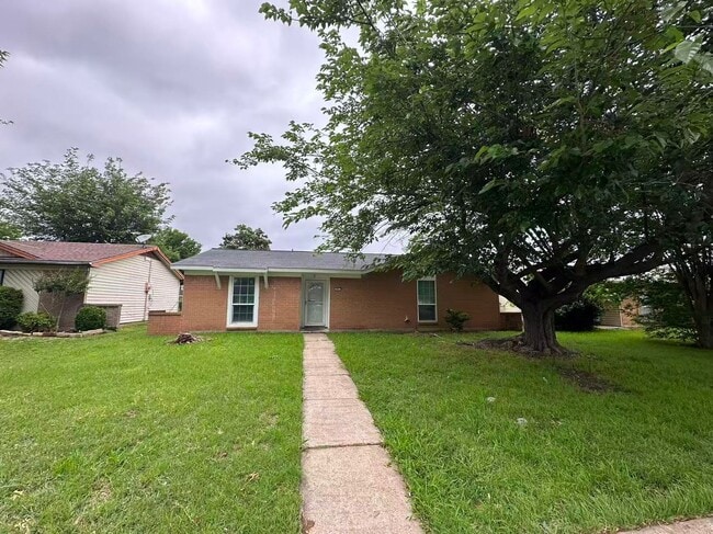 property at 901 Wandering Way Dr