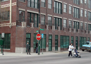 1901-1907 W Chicago Ave in Chicago, IL - Building Photo - Building Photo