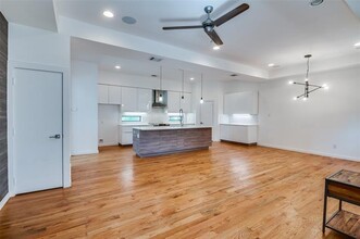 5708 Bryan Pkwy in Dallas, TX - Building Photo - Building Photo