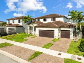 128 SW 128th Pl in Miami, FL - Building Photo