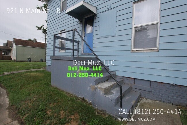 921 N Main St-Unit -B in Evansville, IN - Building Photo - Building Photo