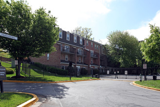 The Overlook in Silver Spring, MD - Building Photo - Building Photo