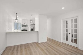 4182 Mount Alifan Pl, Unit G in San Diego, CA - Foto de edificio - Building Photo