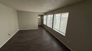 10782 E Exposition Ave in Aurora, CO - Building Photo - Building Photo