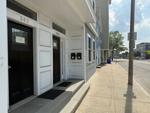 342 Dorchester St, Unit 3 in Boston, MA - Building Photo - Building Photo